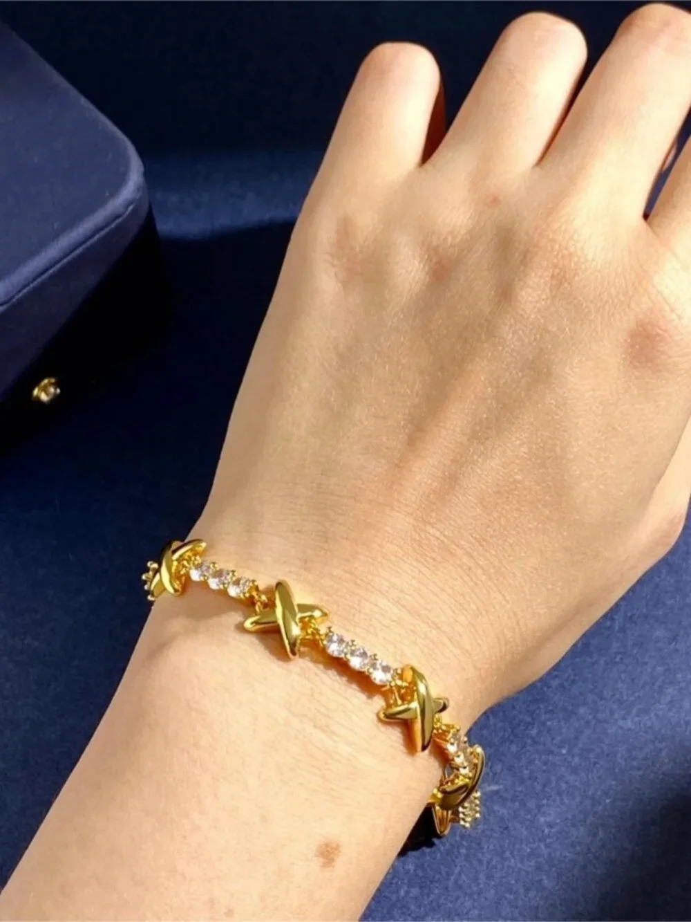 Luxury Gold tone X-Link Crystal Bracelet